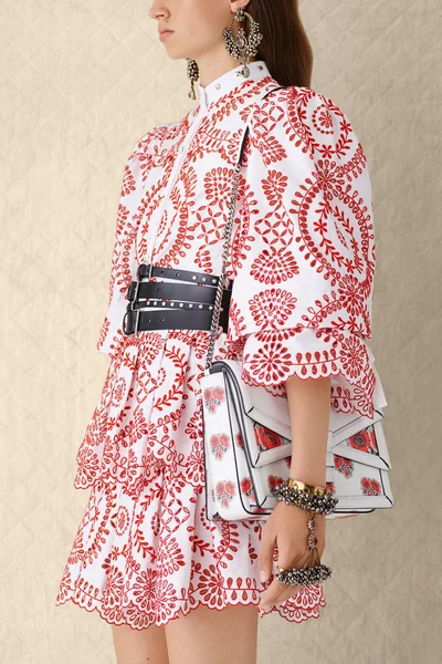 Look 4